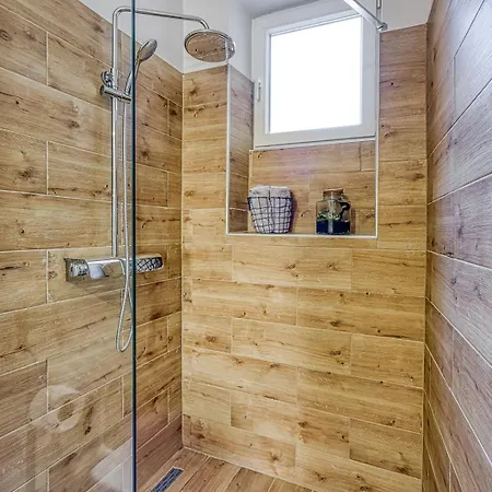 Mali Brlog Apartment *